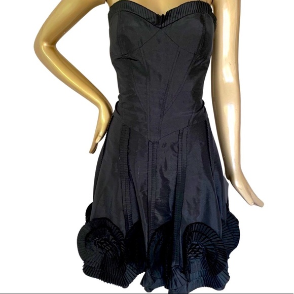 Etoile Dresses & Skirts - Etoile master crafted corseted dress size 6